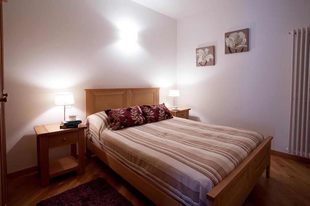5 Luxury Laglio Apartments-By Italian Apartments Bilik gambar